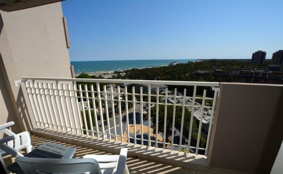 Renovated three bedroom flat with front sea view in Lignano Pineta Apartment in Lignano Sabbiadoro