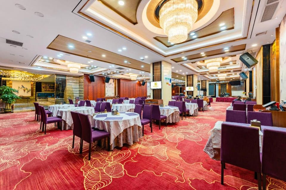 广州亮帆假日酒店（设计之都江夏地铁站店） Hotel in Guangzhou