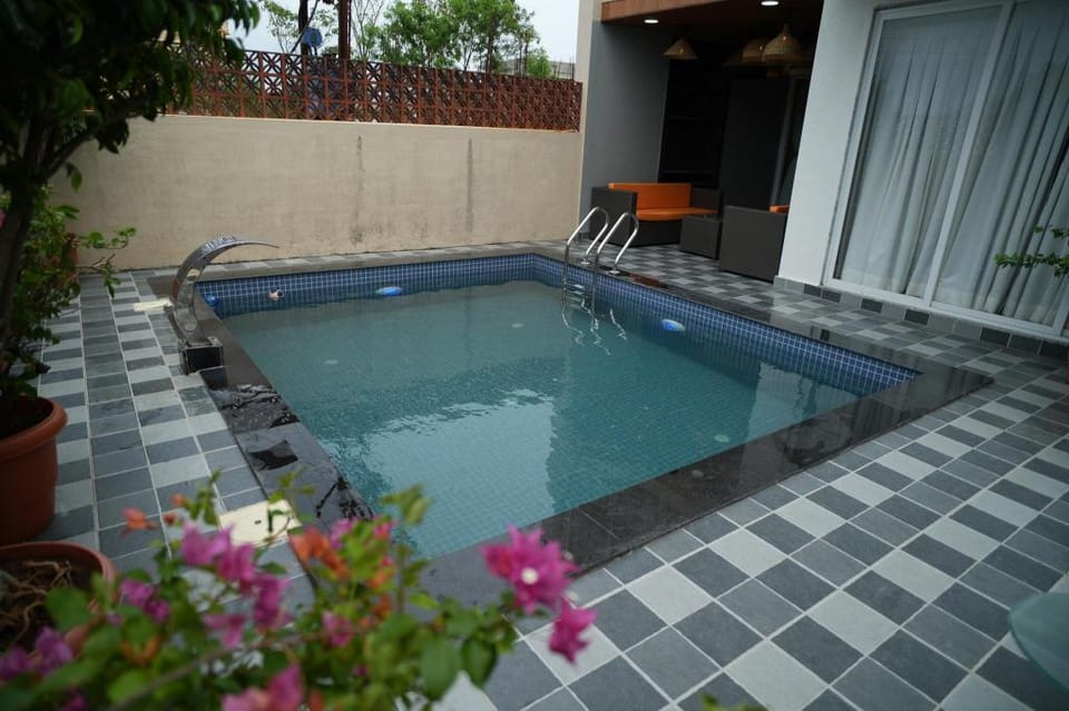 Tara Sitara Luxury Villas Hotel in Igatpuri