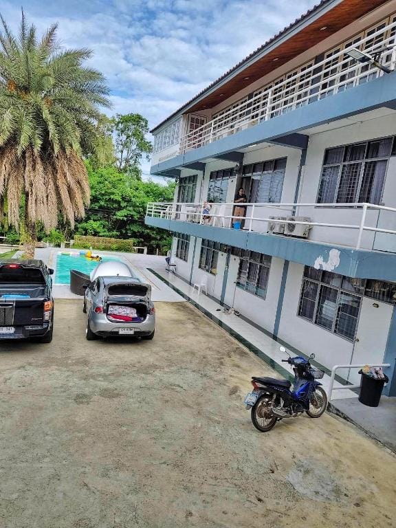 โรยัล กรีน วัลเล่ย์ รีสอร์ท เขาใหญ่ Hotel in Laos