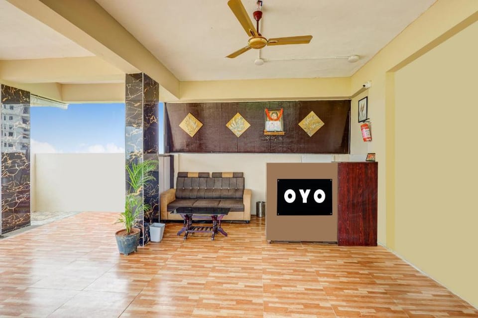 Hotel O Kandrika Highway Road Vijayawada Formerly Akshaya Heights Hotel in Vijayawada