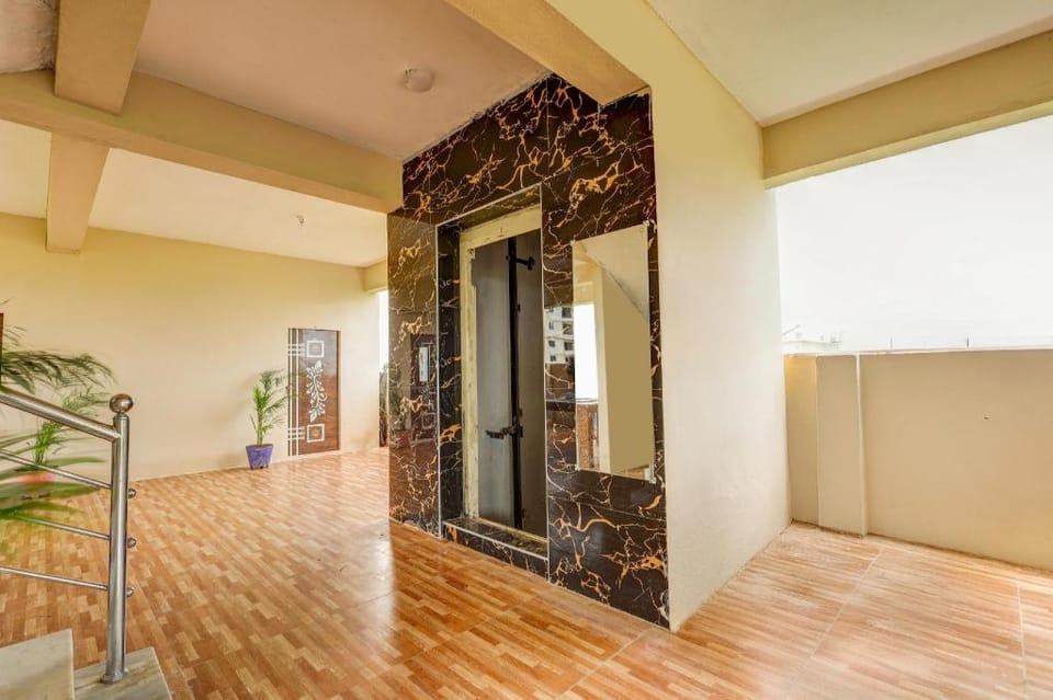 Hotel O Kandrika Highway Road Vijayawada Formerly Akshaya Heights Hotel in Vijayawada
