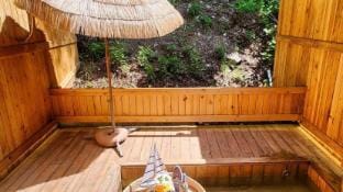 Sokcho Floating Whale Seorak Dojeok Waterfall Stay Bed and Breakfast in South Korea