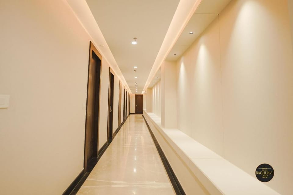 RAGHUKUL GRAND Hotel in Uttar Pradesh