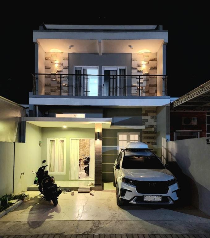 Daily Bed Solo Hotel in East Java