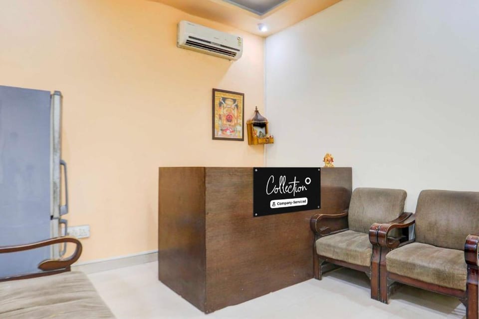 Collection O Badkhal Lake Lake View Hotel in New Delhi