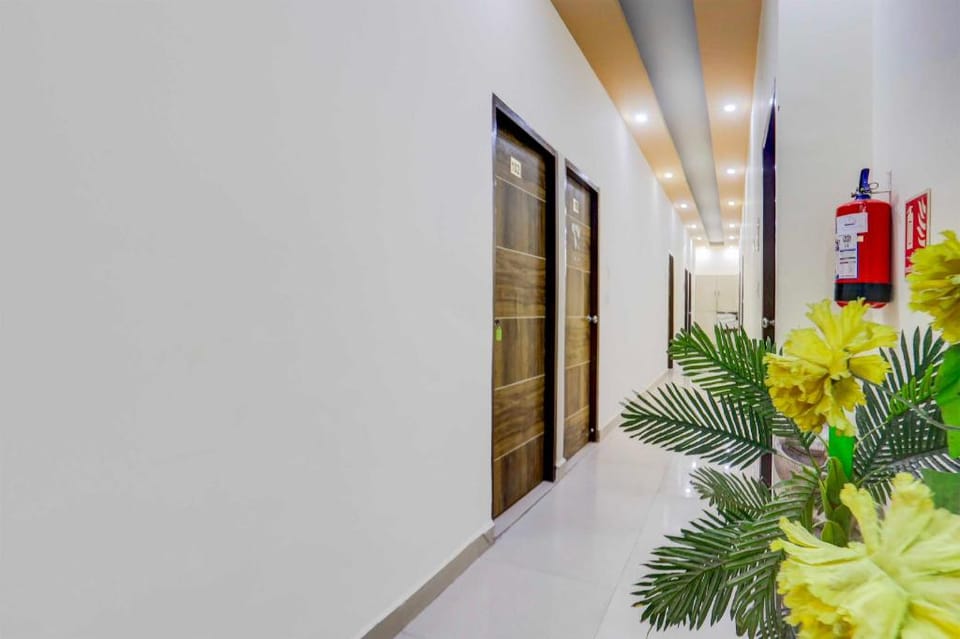 Collection O Badkhal Lake Lake View Hotel in New Delhi