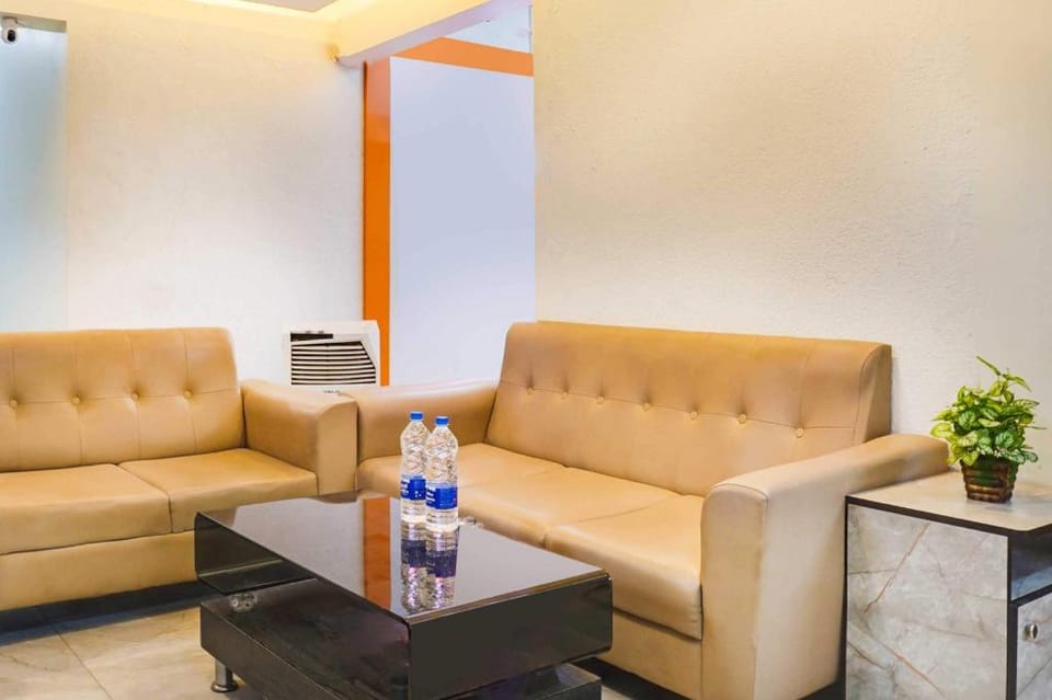 Collection O Pune Sant Nagar Wagholi Road Bus Station Hotel in Pune