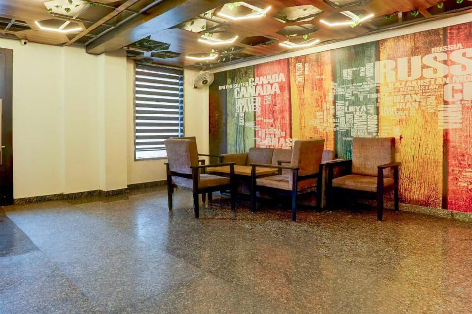 Townhouse Oak Samaypur Badli Metro Hotel in Delhi