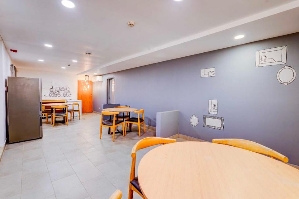 Townhouse Oak Pondicherry Airport Hotel in Puducherry