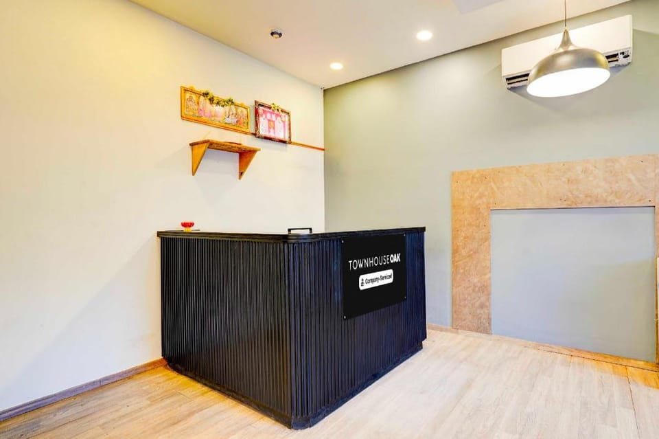 Townhouse Oak Pondicherry Airport Hotel in Puducherry