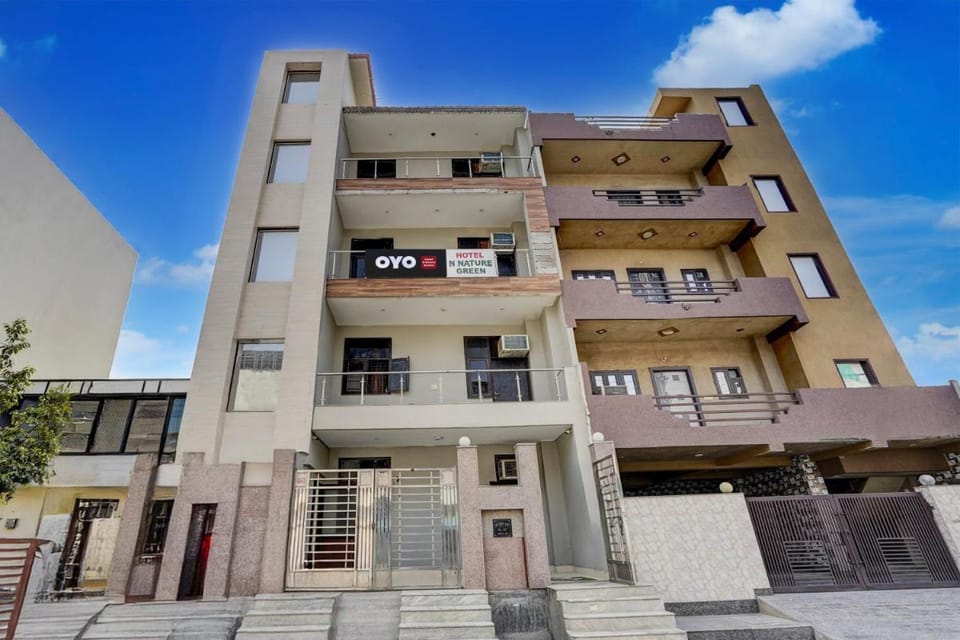 Hotel O N Nature Green Hotel in Noida
