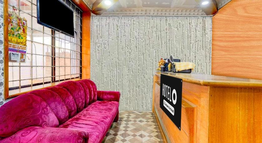 Hotel O Tiruvalam Railway Station Hotel in Tamil Nadu
