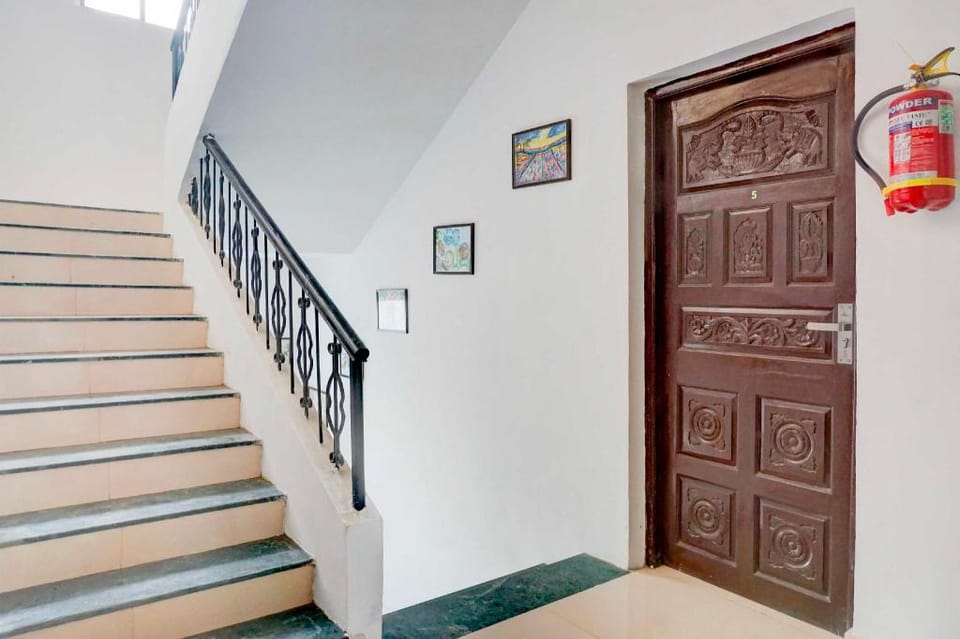 Hotel O Pune Girme Park Bus Station Hotel in Pune