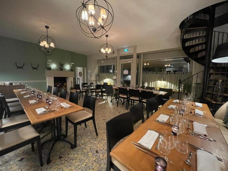 Auberge du Chasseur Hotel in Île-de-France