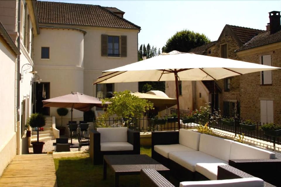 Auberge du Chasseur Hotel in Île-de-France