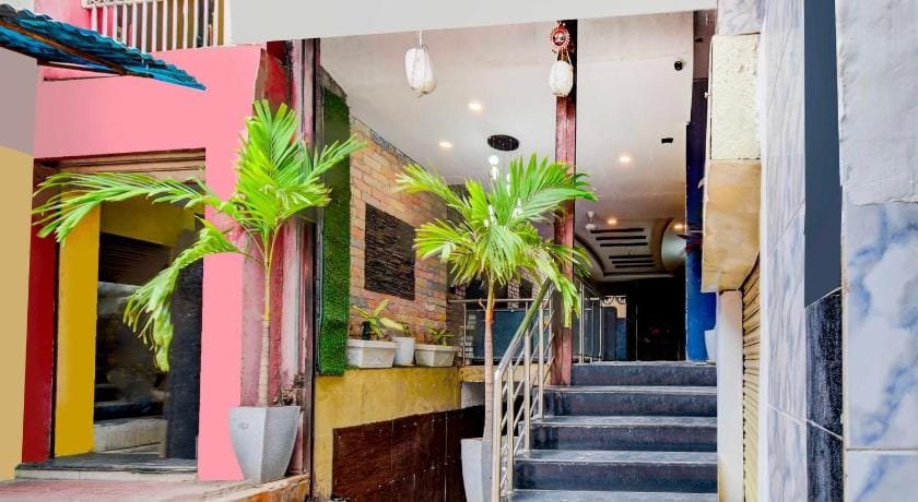 Hotel O Nampally Metro Station Hyderabad Hotel in Hyderabad