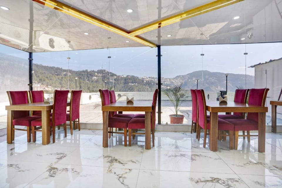 Townhouse Oak Kachighati ISBT Shimla Hotel in Shimla