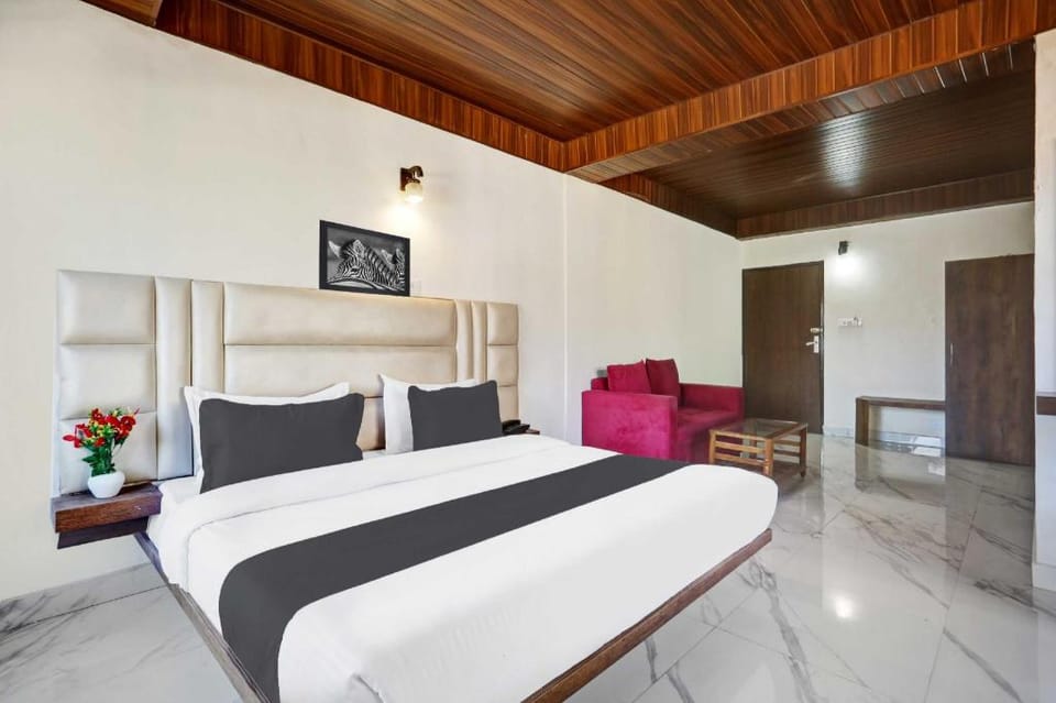 Townhouse Oak Kachighati ISBT Shimla Hotel in Shimla