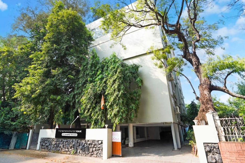 Townhouse Oak Ramdaspeth KRIMS Hospital Hotel in Maharashtra