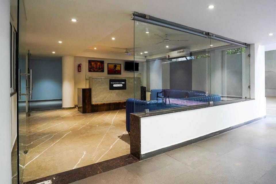 Townhouse Oak Ramdaspeth KRIMS Hospital Hotel in Maharashtra