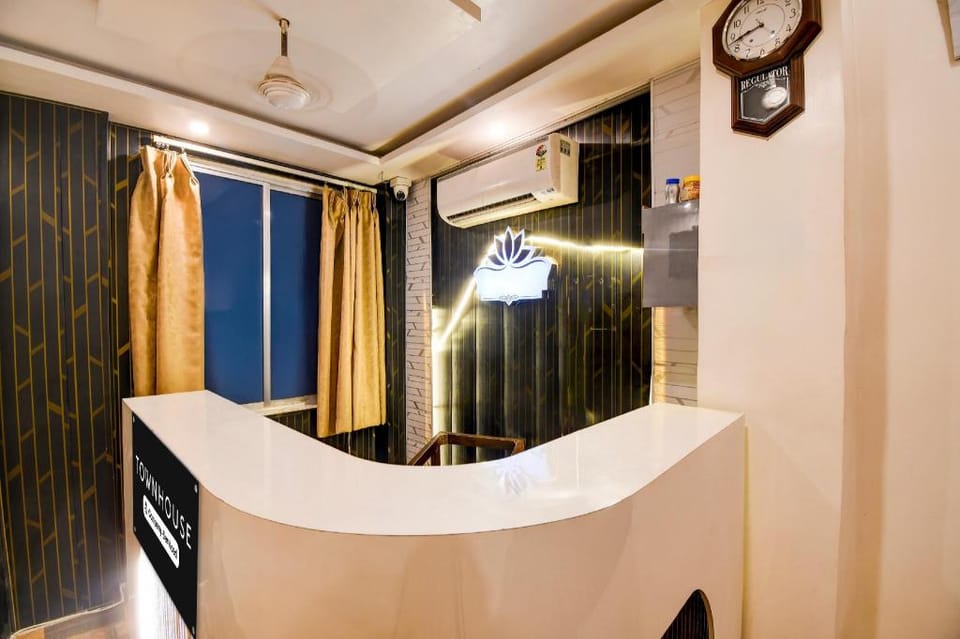 Super Townhouse Civil Lines Prayagraj Formerly Raj Mahal Palace Hotel in Uttar Pradesh