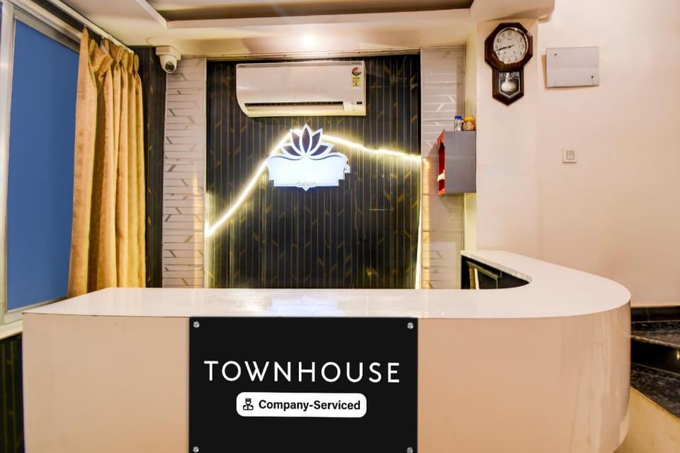 Super Townhouse Civil Lines Prayagraj Formerly Raj Mahal Palace Hotel in Uttar Pradesh