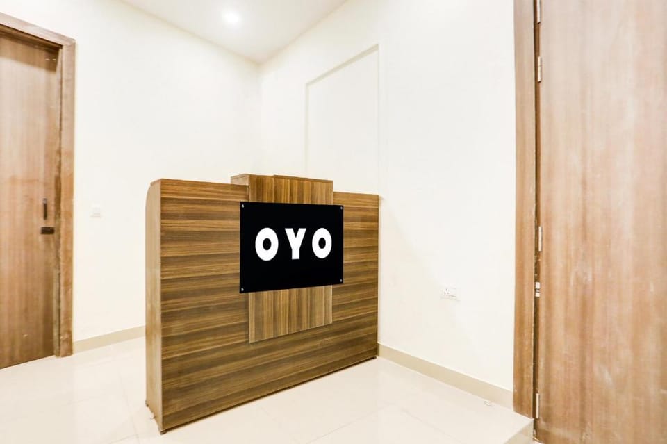 Hotel O A K Residency Hotel in New Delhi
