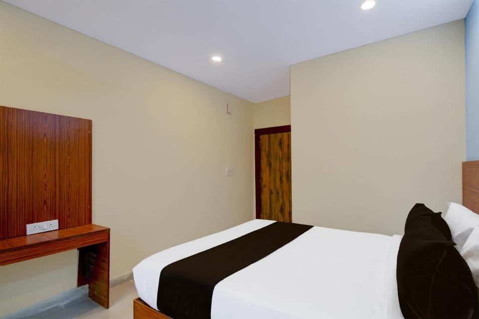 Hotel O Balaji R Square Hotel in Hyderabad