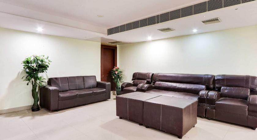 Collection O Nandamuri Taraka Ramarao Stadium Gudivada Hotel in Telangana