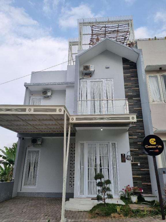 Cundamani Villa by Calli Rooms Hotel in Batu