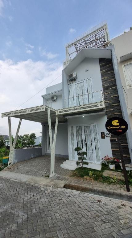 Cundamani Villa by Calli Rooms Hotel in Batu