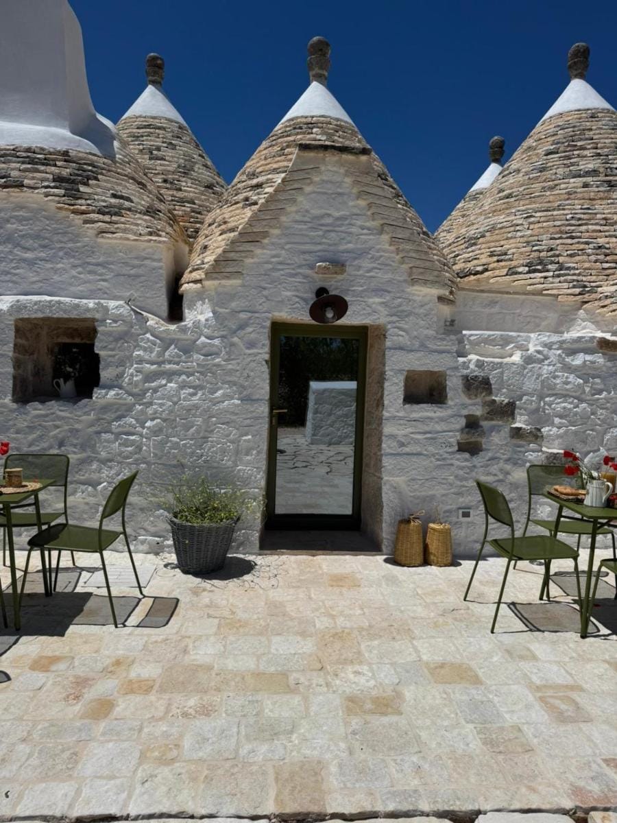 Trulli e Frasche Bed and Breakfast in Province of Taranto