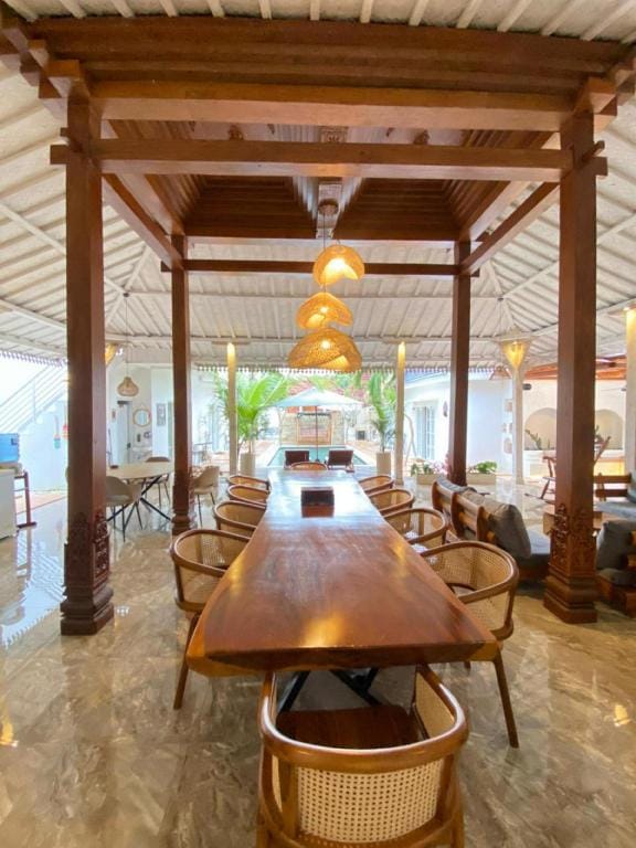 Taman Daun Homestay Hotel in East Java