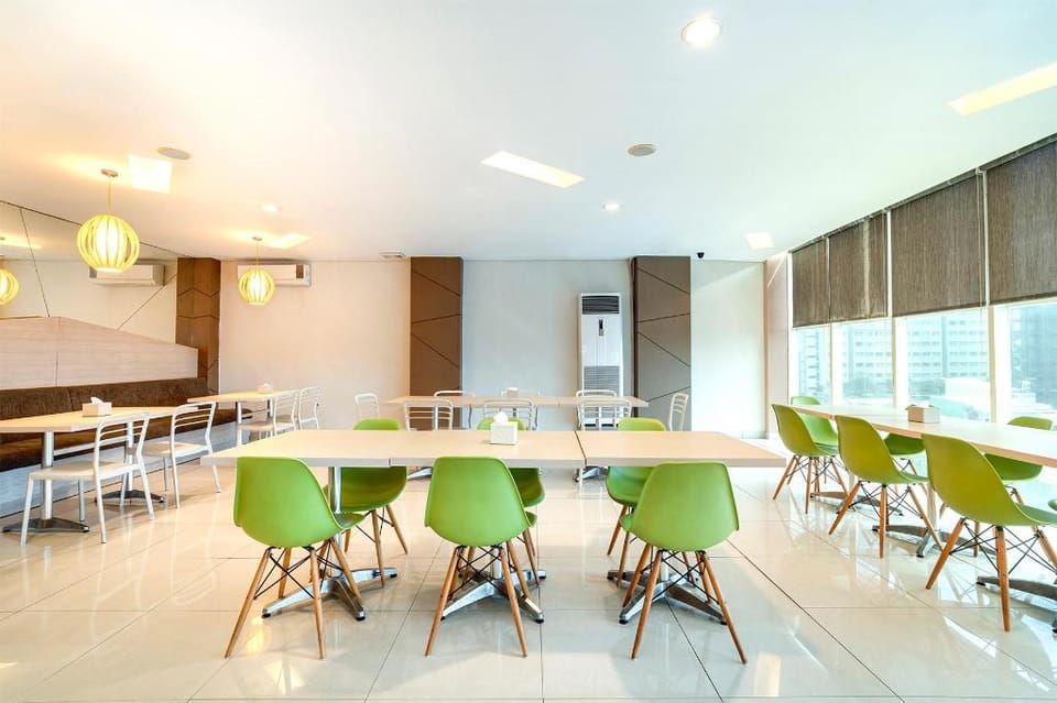 Max Hotel Panakkukang Makassar By LIFE Hotel in Indonesia