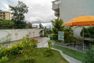 The White House Villa Apartment in Bagmati Province, Nepal