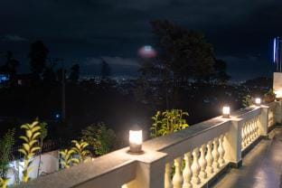 The White House Villa Apartment in Bagmati Province, Nepal