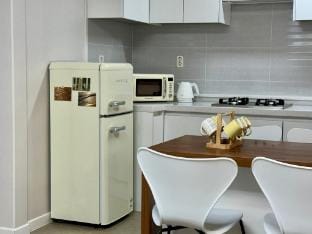 Open Event, Stay yoonseul, 운서역 5분, 3룸, 호텔침구, 가족추천 Apartment in Gyeonggi-do