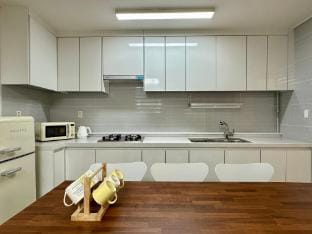 Open Event, Stay yoonseul, 운서역 5분, 3룸, 호텔침구, 가족추천 Apartment in Gyeonggi-do
