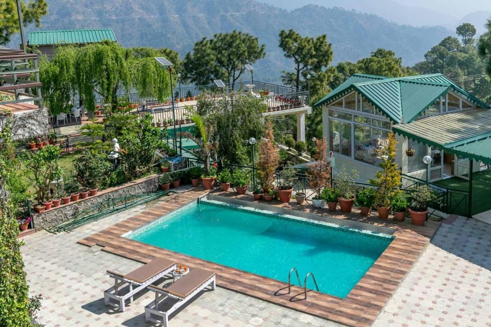 Villa Mountain Crest Kasauli with Treehouse & Sundeck Apartment in Himachal Pradesh