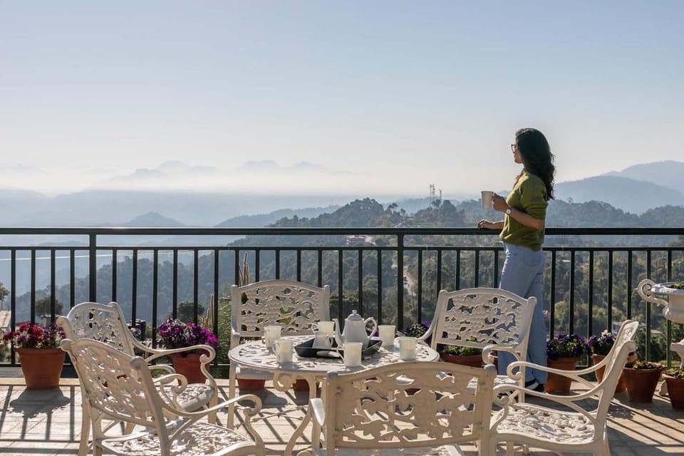 Villa Mountain Crest Kasauli with Treehouse & Sundeck Apartment in Himachal Pradesh