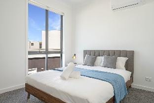 Leppington｜warm 4br house｜bathtub｜parking&WIFI Vacation rental in Sydney