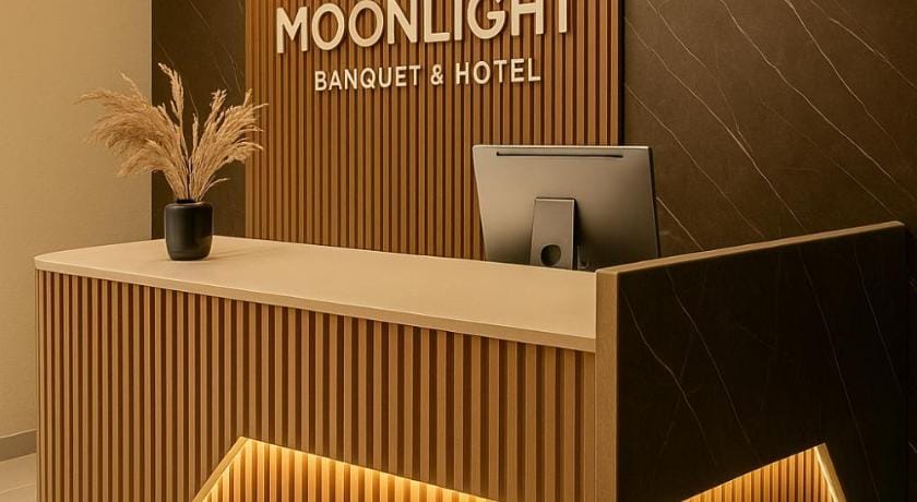 Moonlight Banquet & Hotels Hotel in Uttar Pradesh