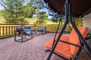 Two-room Forest Retreat-Fireplace/Veranda/BBQ/View Vacation rental in Bansko