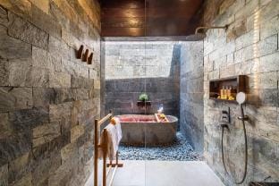 Elegant Honeymoon Villa Steps from Kuta Attraction Vacation rental in Kuta