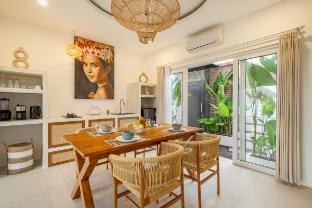 Private 2BR Villa w/Rice Field Views & Sunset Deck Villa in Bali