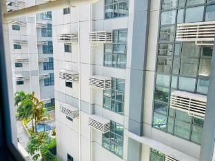 Staycation in Mckinley near Venice Mall  BGC Vacation rental in Makati
