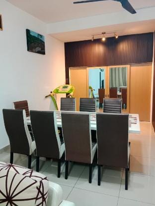 Homestay Azlan (Penginapan Untuk Orang  Muslim) Vacation rental in Selangor, Malaysia