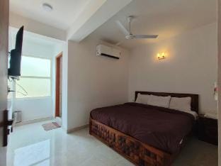 BLU LAGOON INN Bed and Breakfast in New Delhi