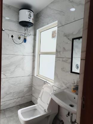BLU LAGOON INN Bed and Breakfast in New Delhi